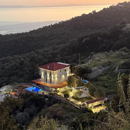 Vila Elezi Piqeras بورش المظهر الخارجي الصورة
