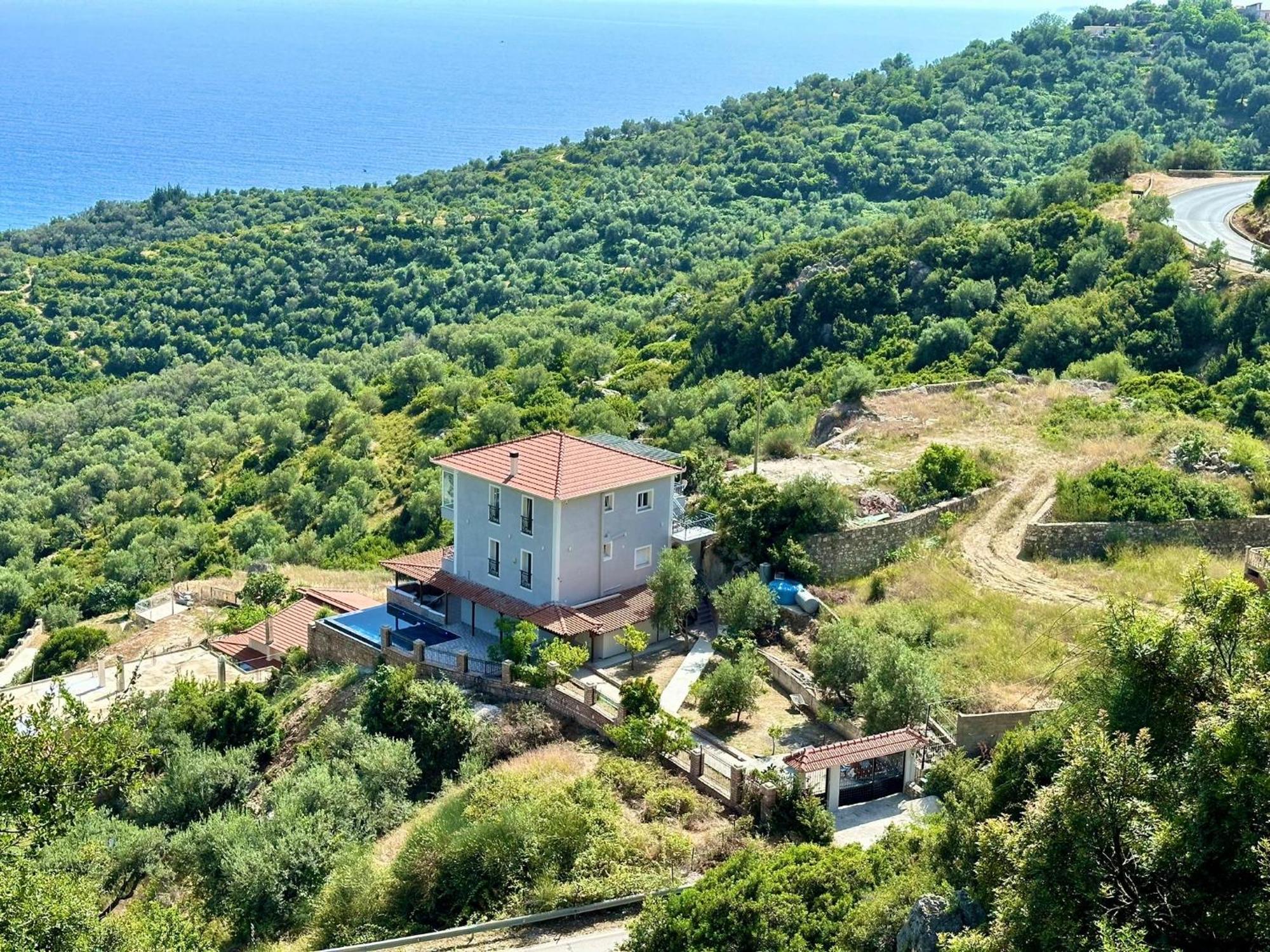Vila Elezi Piqeras بورش المظهر الخارجي الصورة